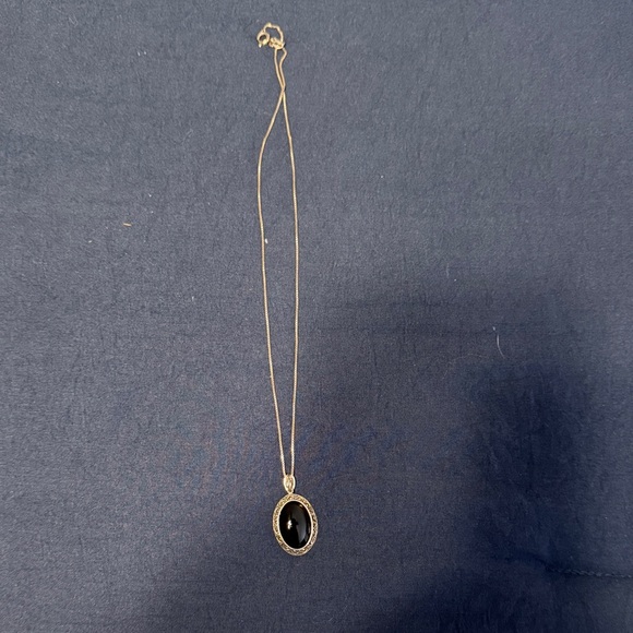 Sterling Silvwr and Black Onyx oval Pendant Necklace - Picture 1 of 3